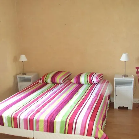 Grande Maison De Avec Piscine Privee Pour 12 Personnes Max Holiday home Mauzac-et-Grand-Castang